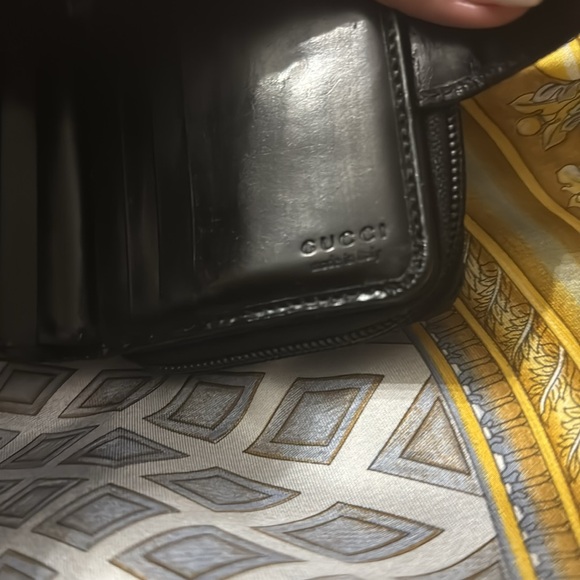 small GUCCI bifold wallet with zipper pouch black EUC - Picture 5 of 7